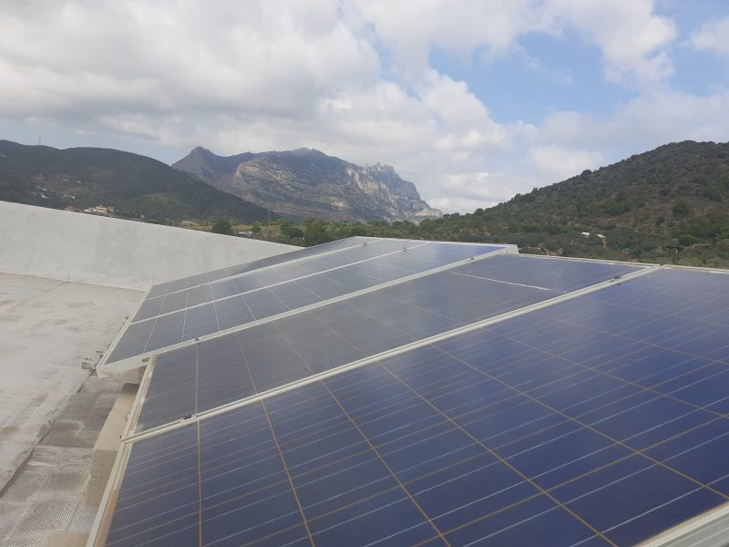Fotovoltaica aislada de red Olesa 3